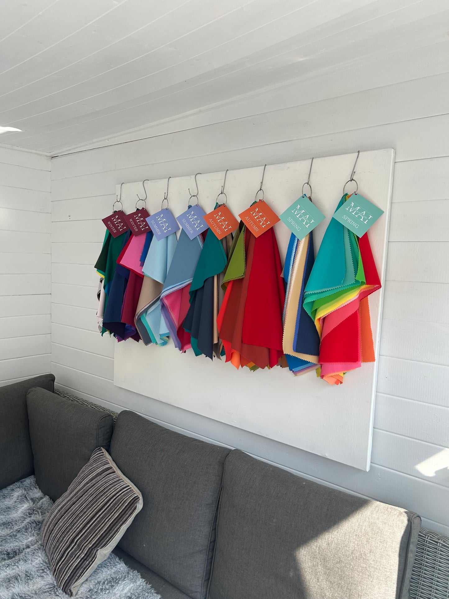 Colour analysis drapes