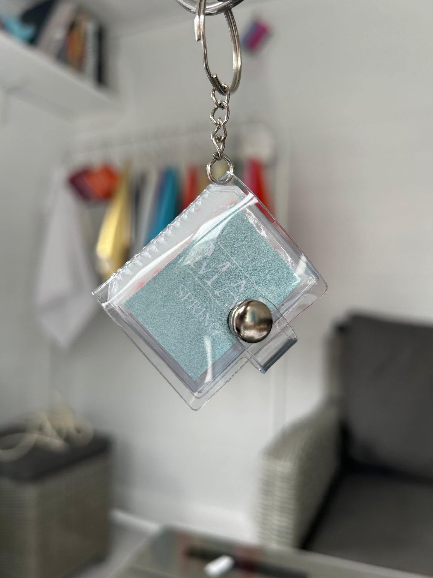 Colour analysis key ring