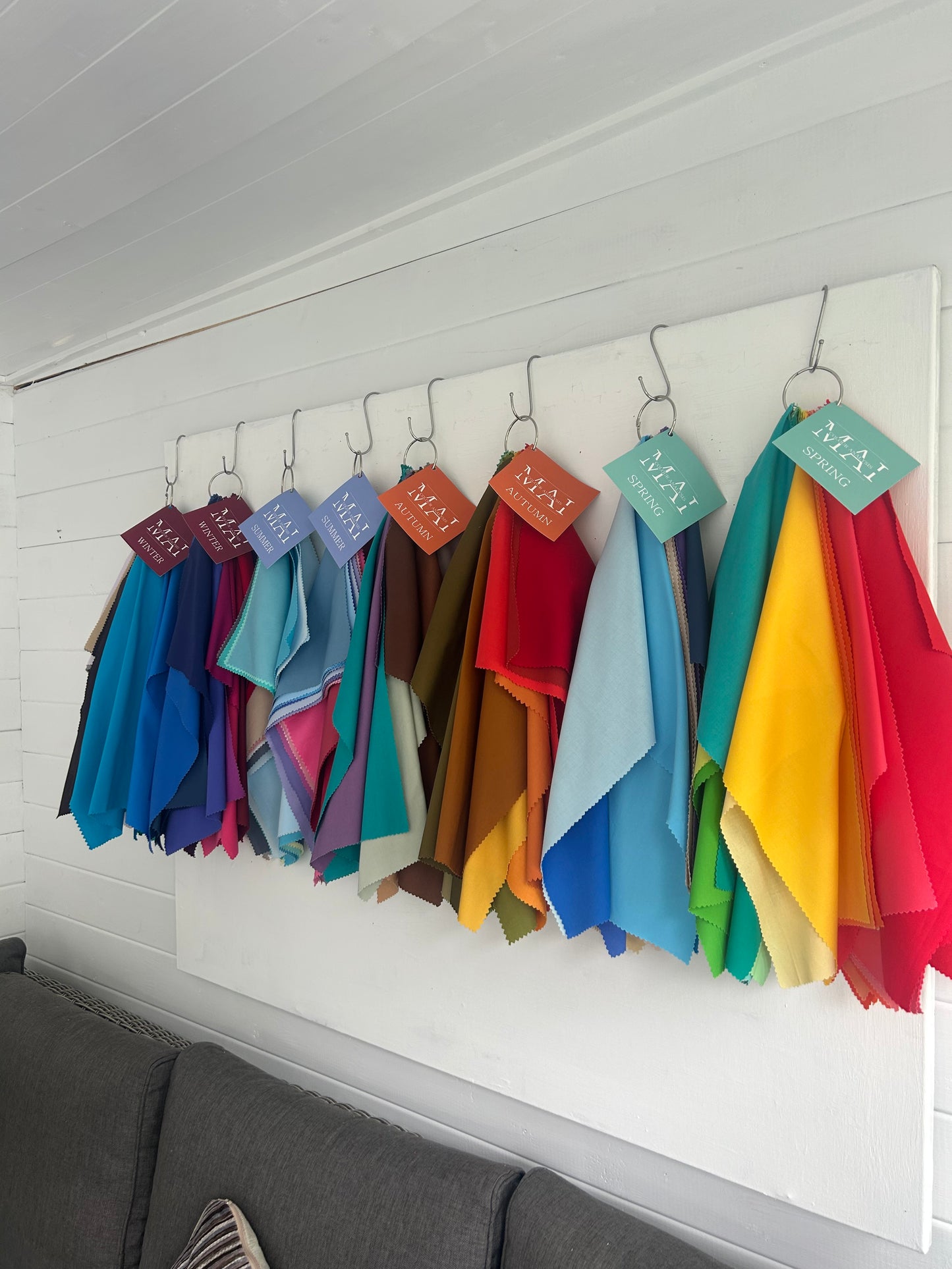 Colour analysis drapes